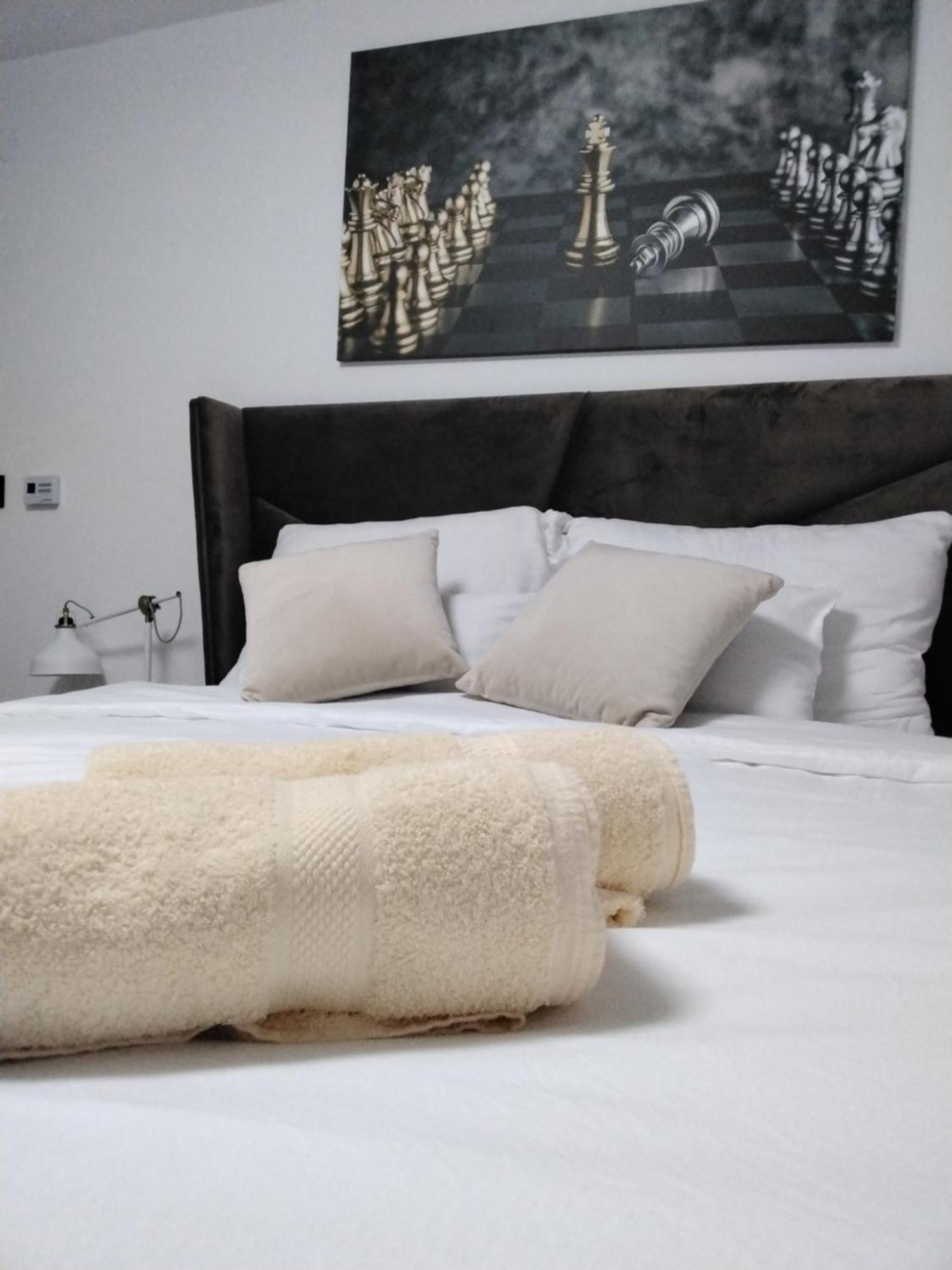 Sky apartmani&spa Leskovac  Rum bild