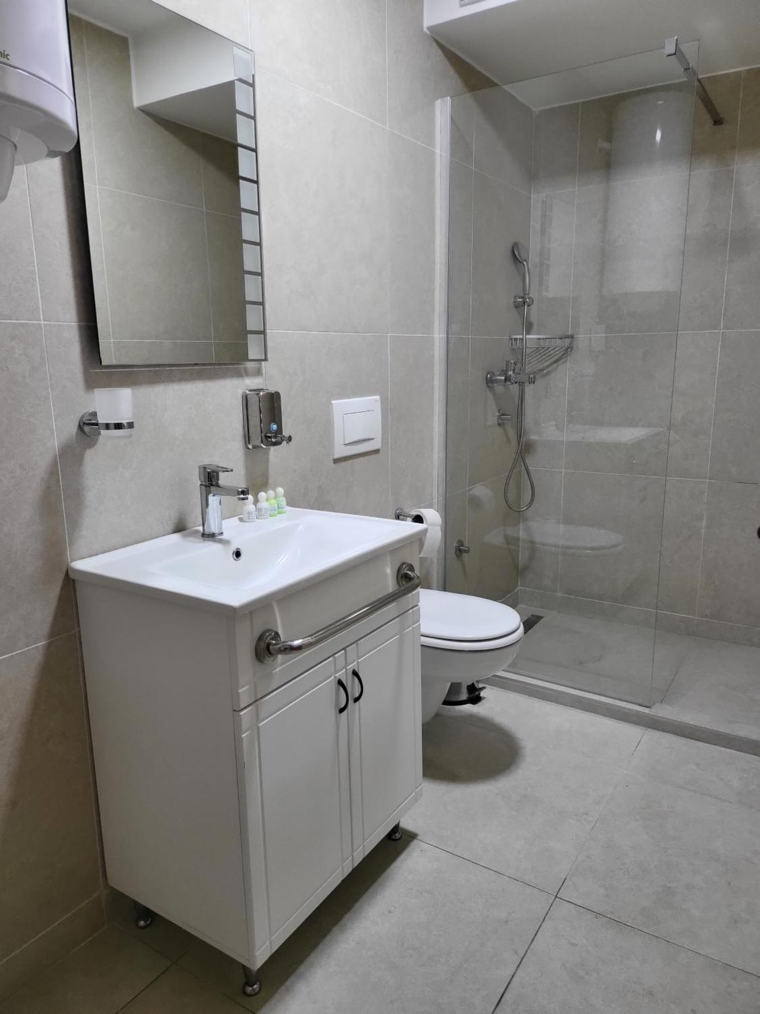 Sky apartmani&spa Leskovac  Rum bild