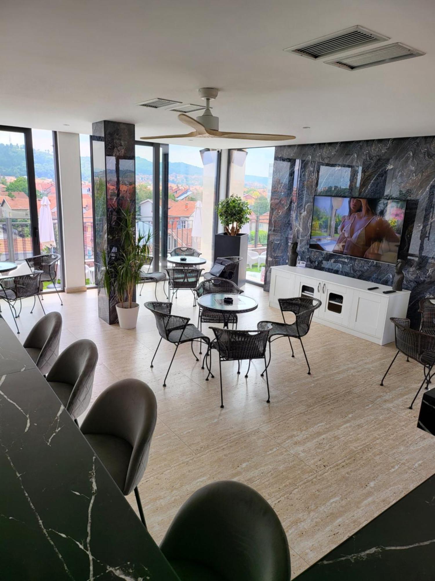 Sky apartmani&spa Leskovac  Rum bild