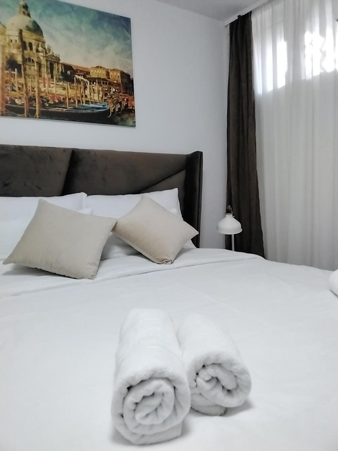 Sky apartmani&spa Leskovac  Rum bild