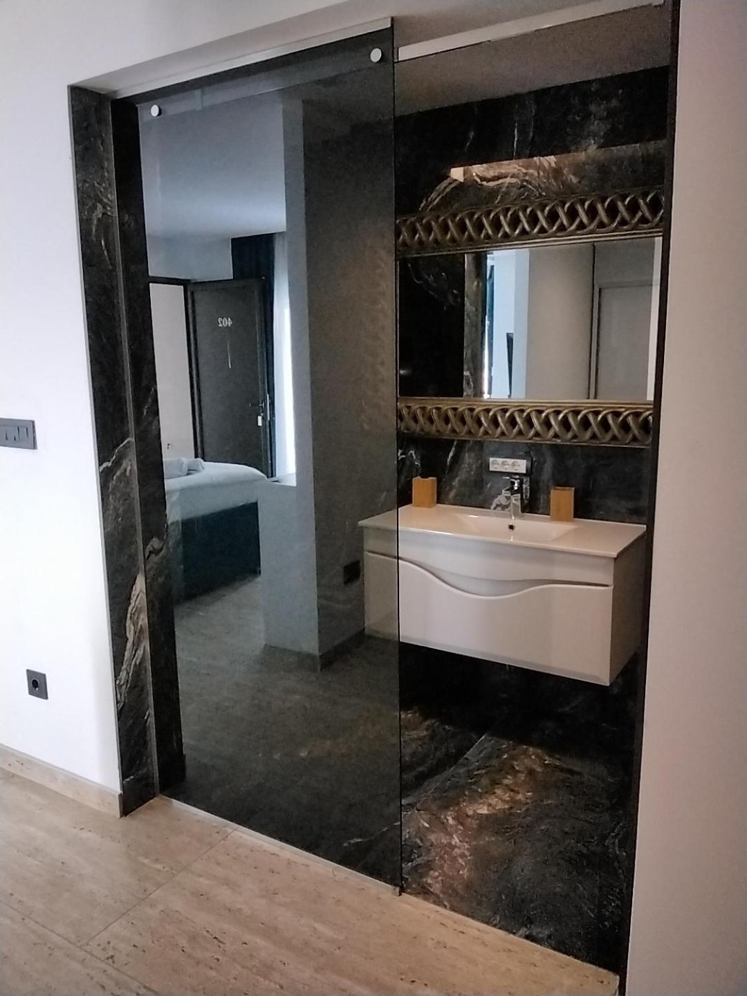 Sky apartmani&spa Leskovac  Rum bild